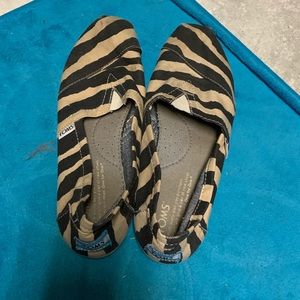 Zebra Toms